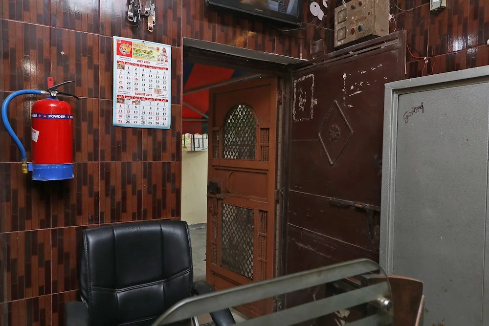 New Era Guest House by OYO Rooms