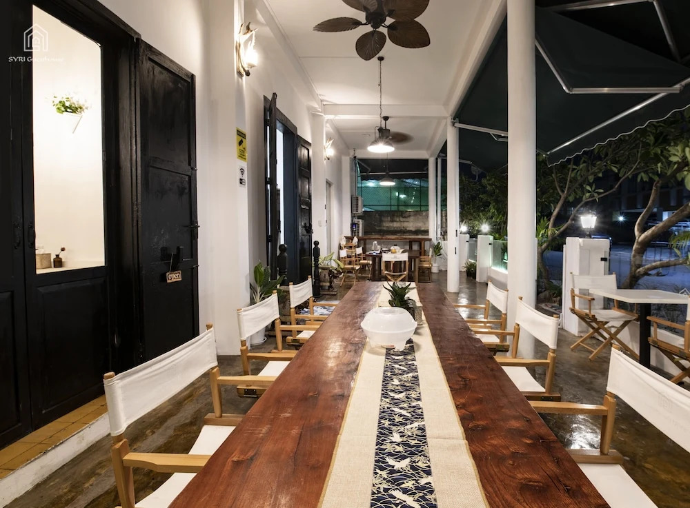 SYRI Guesthouse Vientiane Hostel & Cafe