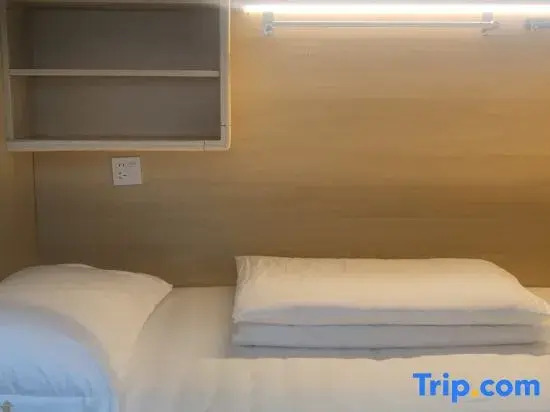 Shunyi Female Only Youth Hostel (Convention and Exhibition Center)