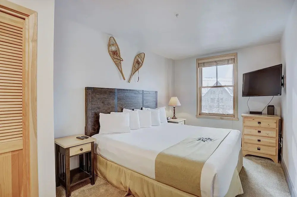 Premier Silver Mill 8229-2br-walk To Slopes! Kids Ski Free! 2 Bedroom Condo by RedAwning