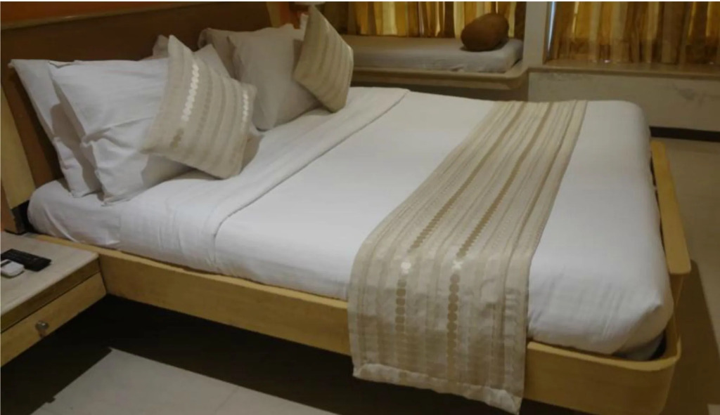 Hotel Suncity Apollo - Gateway Of India