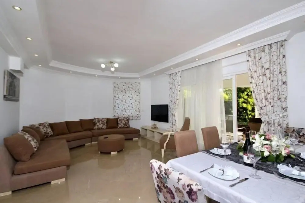 Villa Liya 3 by Elm