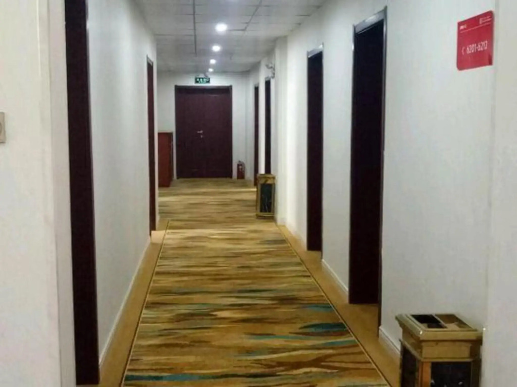 Hongri Zhongtian Express Hotel (Hefei Baohe Garden Branch)