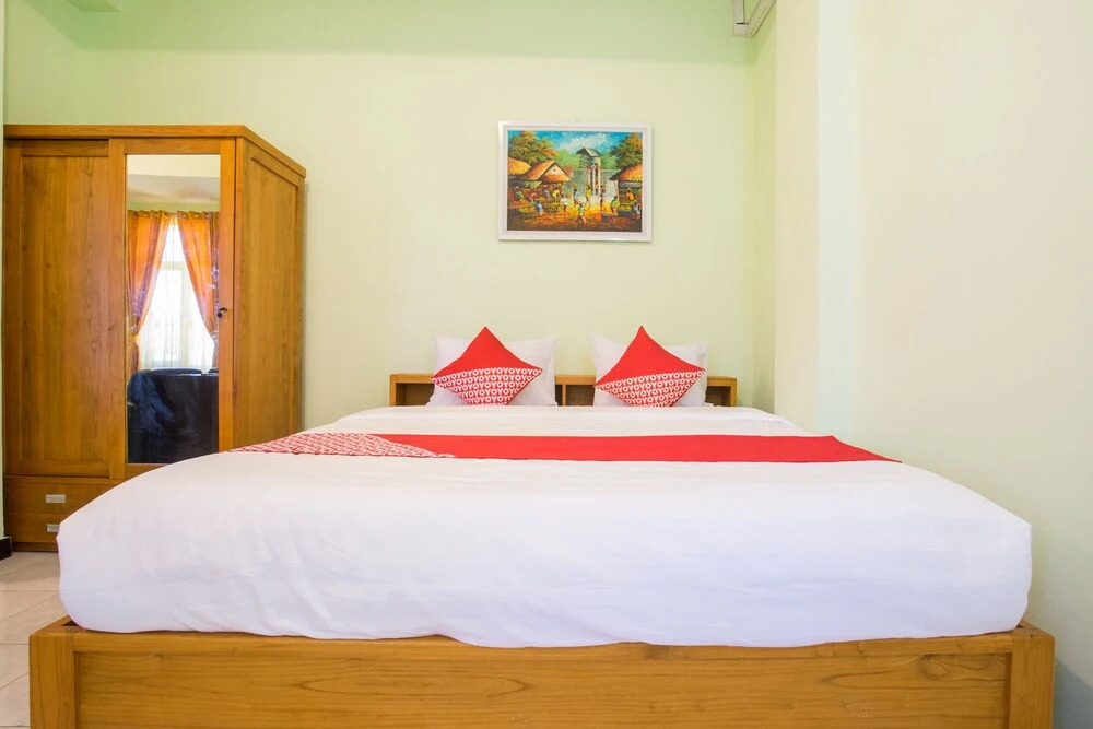 Rhona Guest House Syariah by OYO Rooms