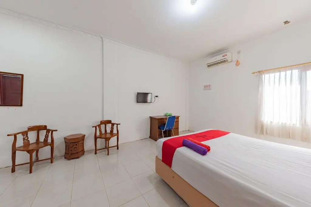 RedDoorz near Samarinda Square