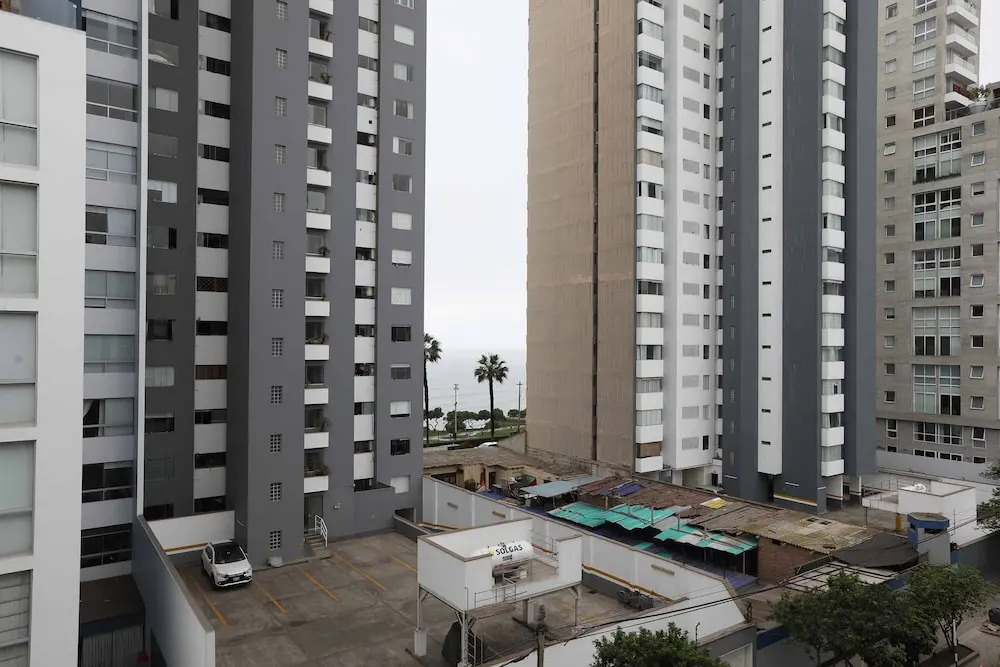 Brand new 2 dorm apt one block from boardwalk