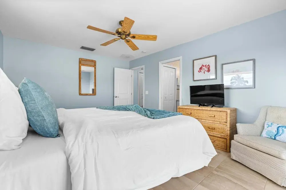 Sunset Harbor Waterfront Villa with Dock Cabana Club