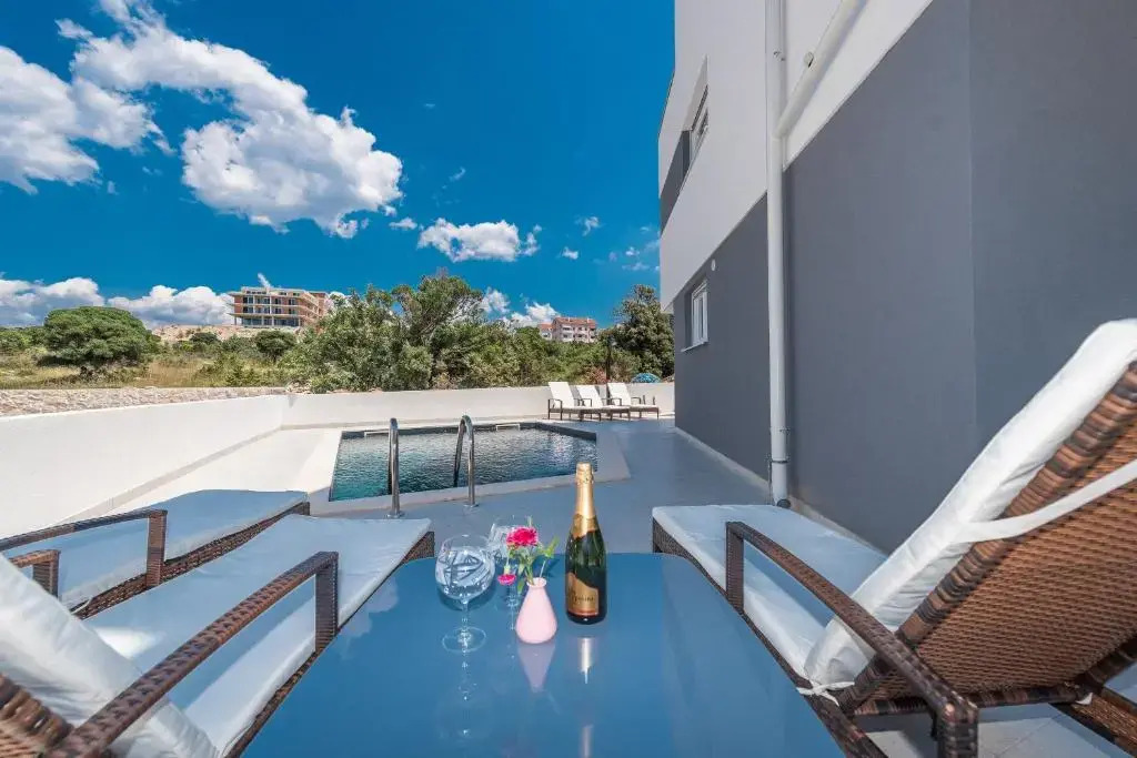 Merima 2 luxury & modern ap. for 7 with a pool