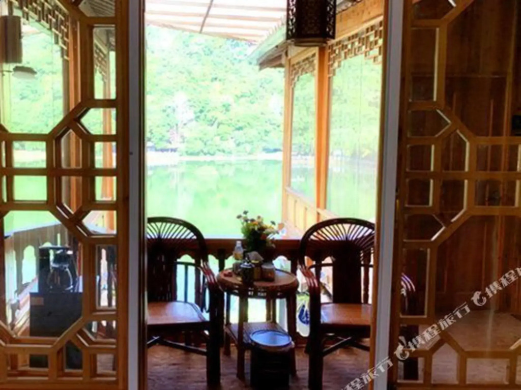 Yiyun Lakeside Inn