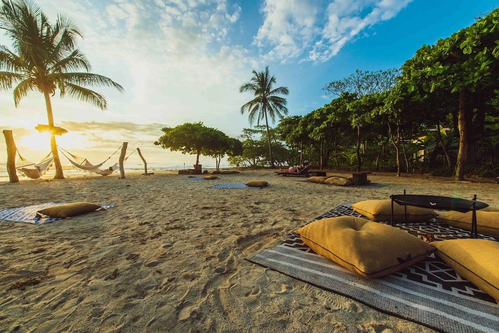Luxury Beachfront Villa with private pool at Nantipa