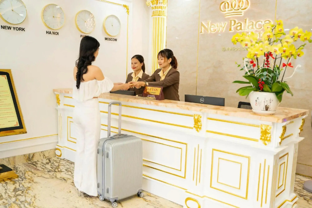 NEW PALACE HOTEL