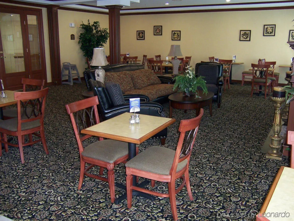 Holiday Inn Express & Suites Lake Worth by IHG