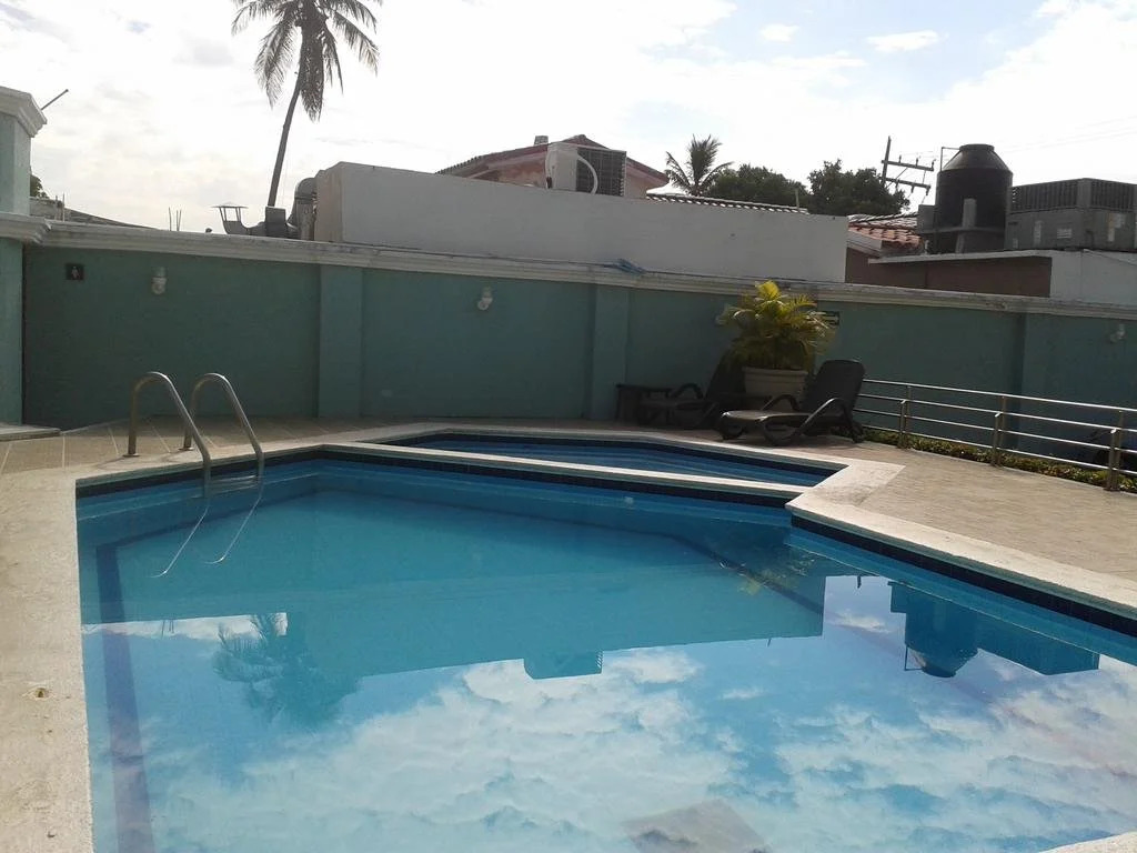 Hotel Paraiso Suites