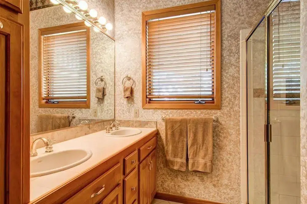 Gold Flake Lodge Main Street By Pinnacle Lodging