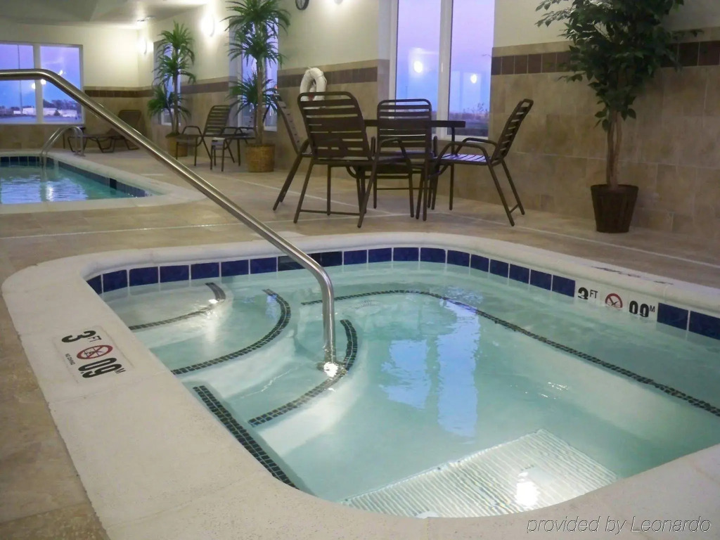 Holiday Inn Express & Suites - Omaha I - 80 by IHG