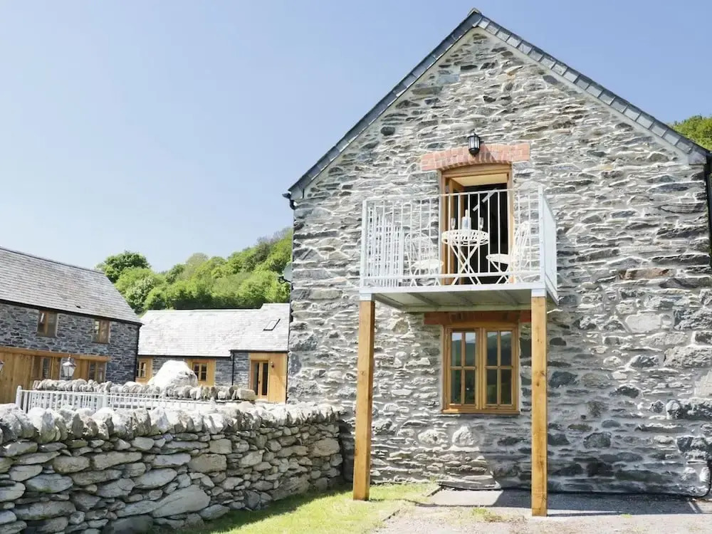 Dee Valley Country Escape - Sleeps 4 & Hot Tub