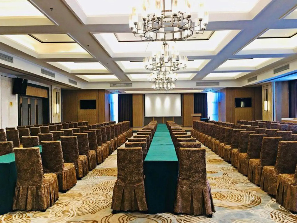 Feicuizhouyu Hotel