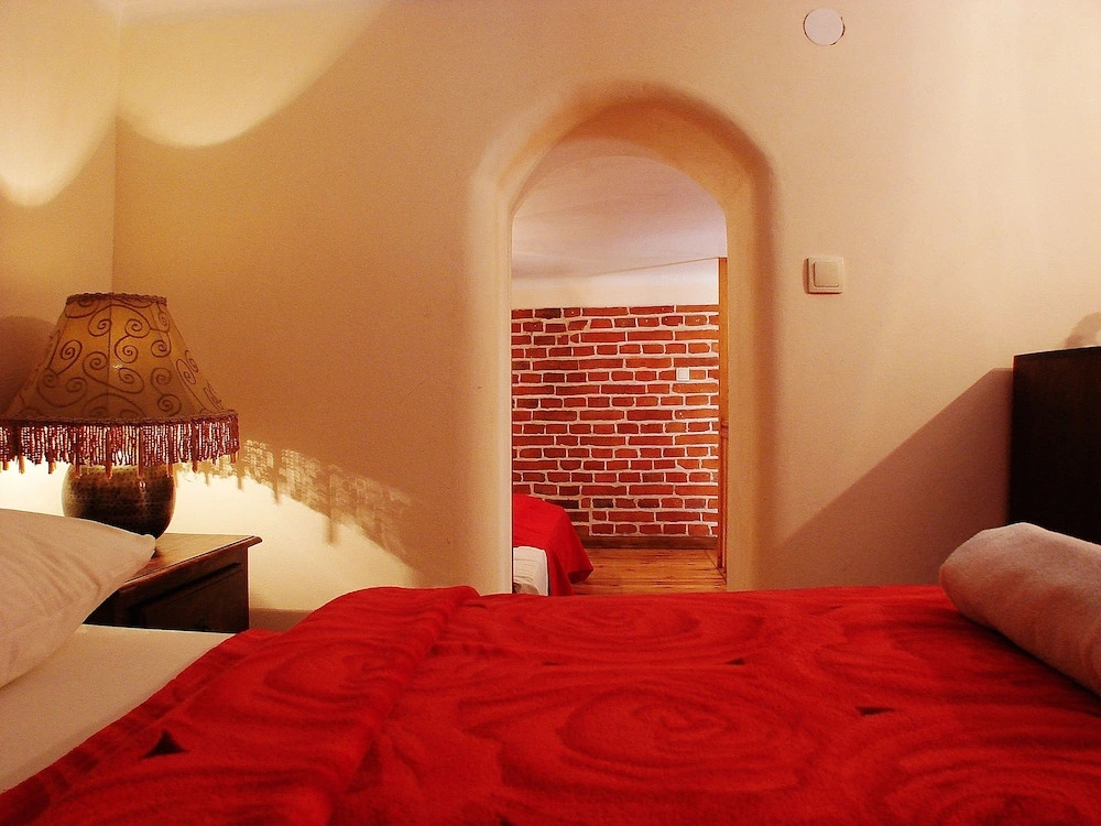 Leo Apartments Old Town Residence