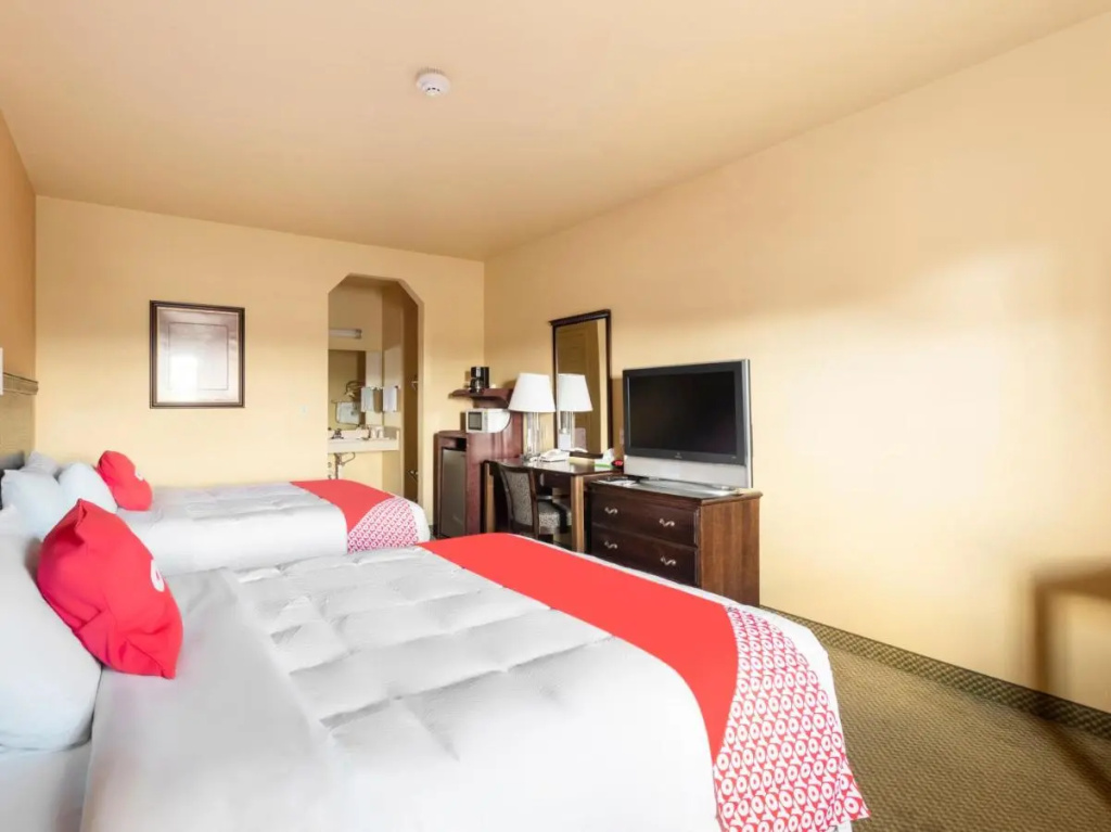 OYO Hotel Valley View TX, I-35