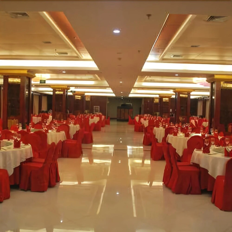 Longhu Hotel