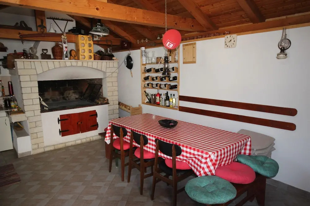 Cosy Apartment 5min to Beach Mirela Borik