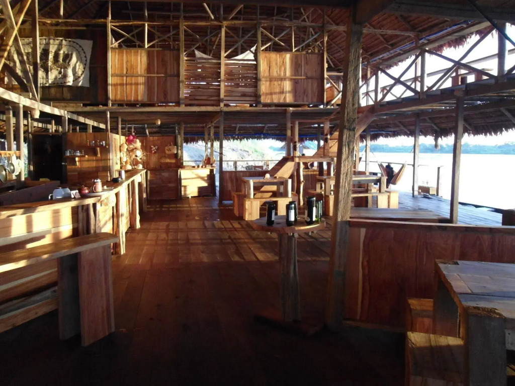 Kurupira Cabin Floating