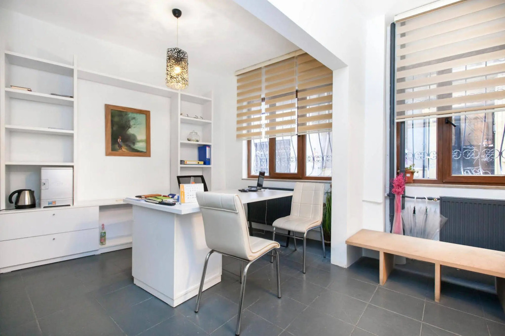 Myra Pera Apartments