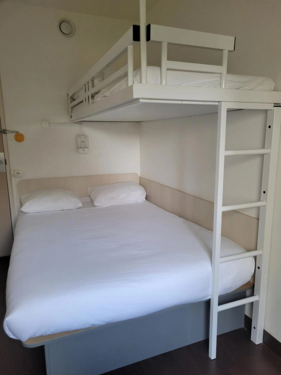 TIP HOTEL CAMBRAI ex HOTEL F1
