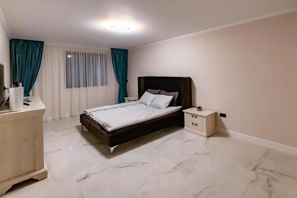Moky Rezident 2