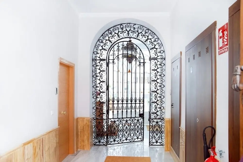 Apartmento 2º Izq. · Hispalis Casa Palacio Apartments