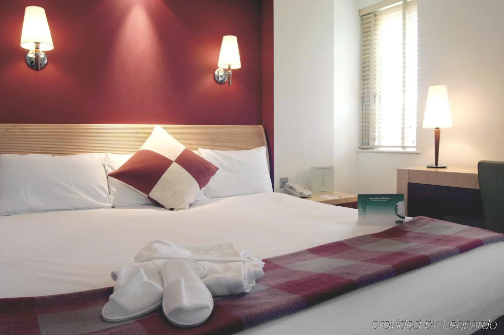Holiday Inn Brighouse by IHG