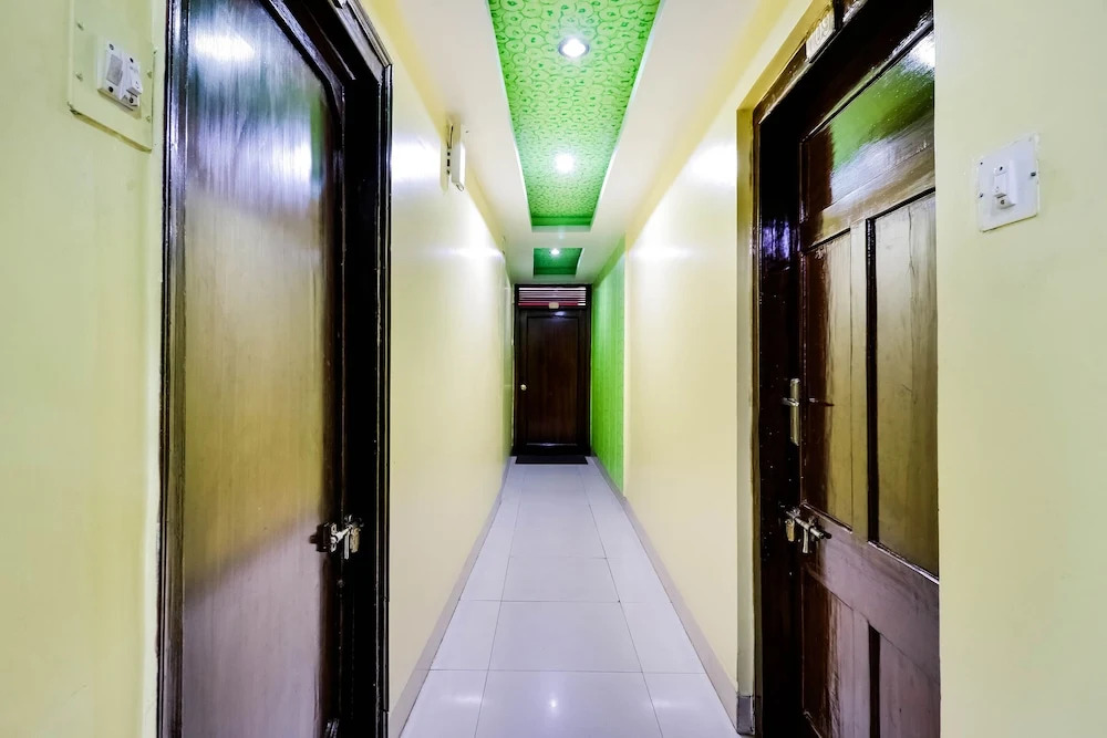 OYO 3361 Hotel Kapital