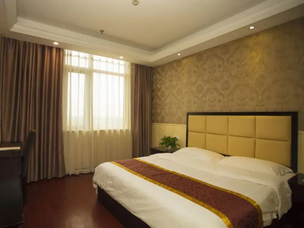 GreenTree Alliance Fengxian Fengcheng Nanfeng Highway Hotel