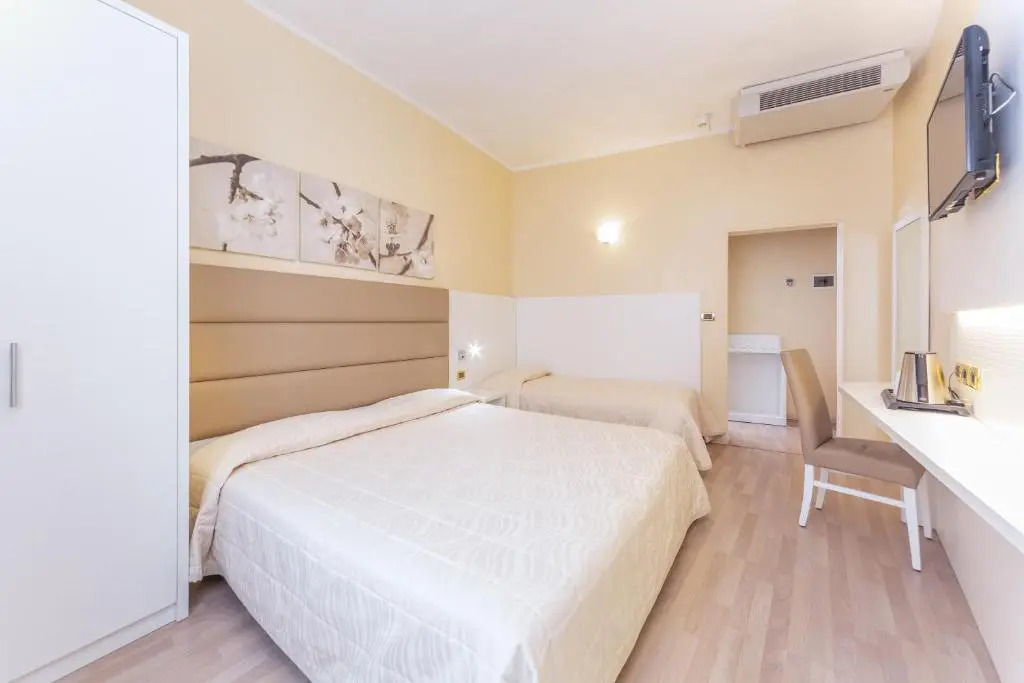 Hotel University