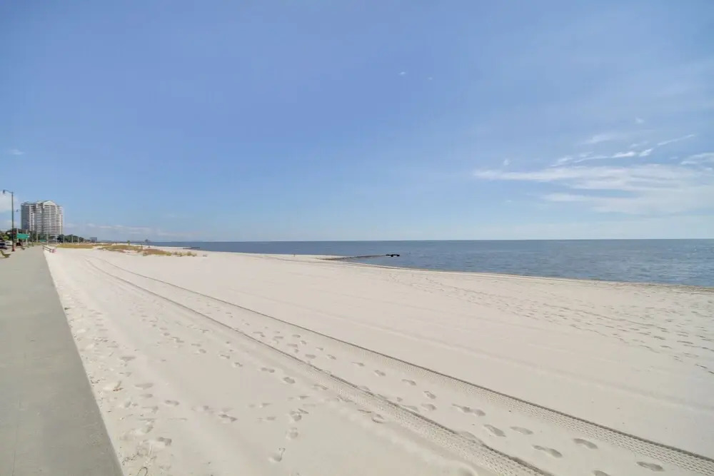 Gulfport Condo With Views: Walk to Beach
