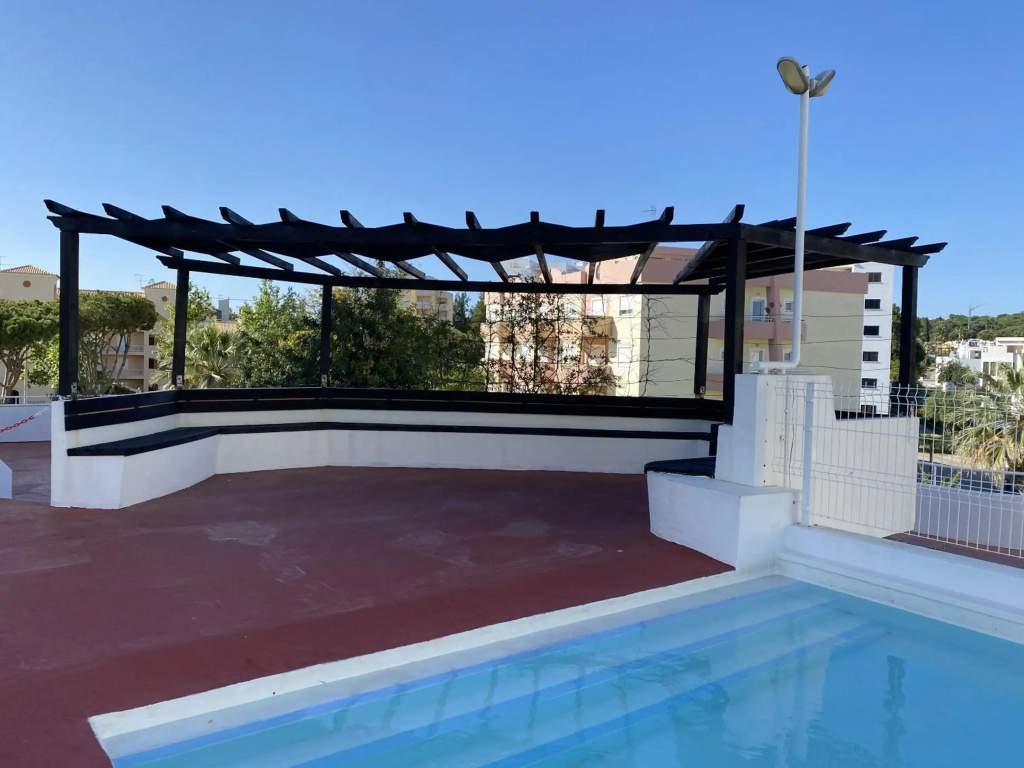 One bedroom appartement with city view shared pool and furnished garden at Vilamoura Quarteira 1 km away from the beach