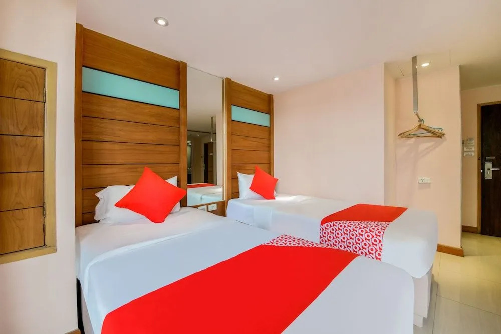 OYO 143 Dday Resotel Pattaya Hotel