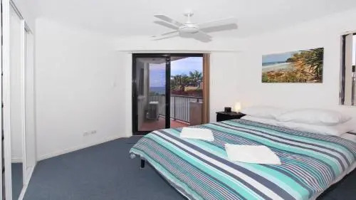 Unit 1 The Rocks 1746 David Low Coolum Beach Linen Included Wifi 500 Bond