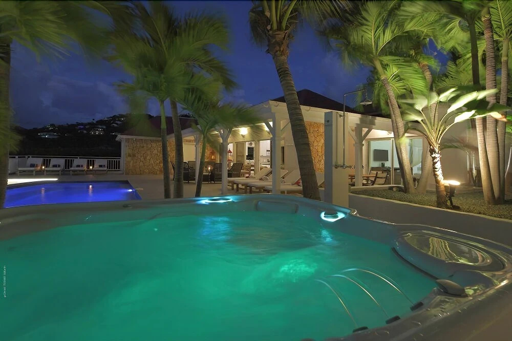 Villa Kir Royal - Luxury leisure