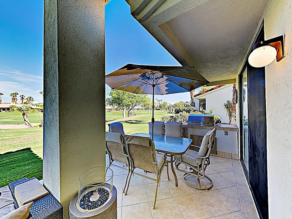 New Listing! All-suite Pga West Townhome W/ Pool 2 Bedroom Condo