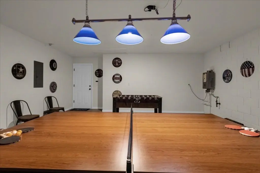 5 Bedrooms 3 Bathrooms Veranda Palms 4458 Np