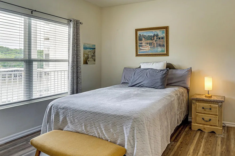 Lakefront Osage Beach Condo: Dock Your Boat Here!