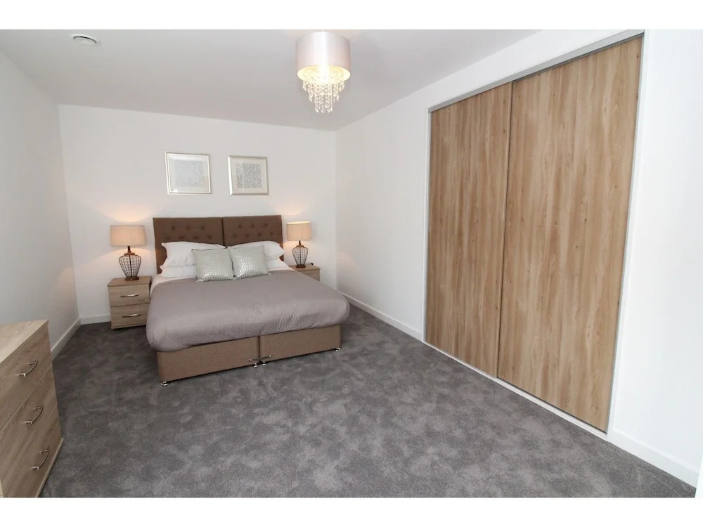 Brand New, Luxury Flat for 6 Near Arthur's Seat