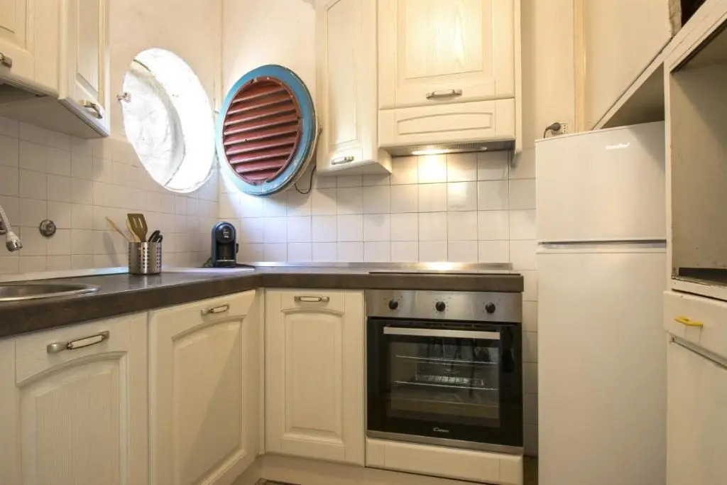 ALTIDO Charming House for 5 with Private Parking and Shared Pool