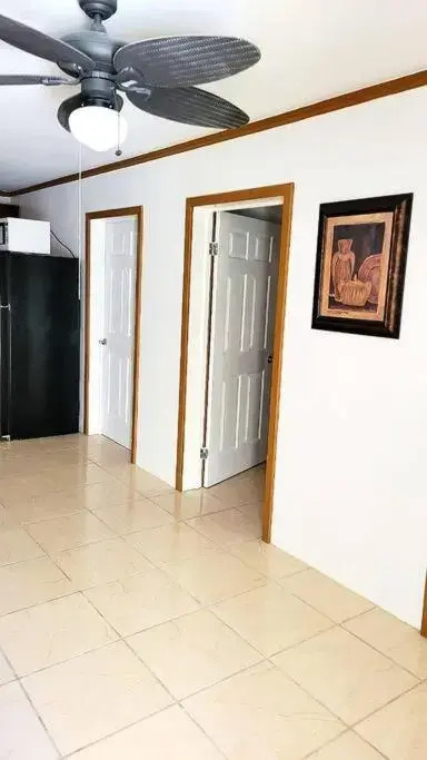 2 bedroom apartmen in the heart of west end!