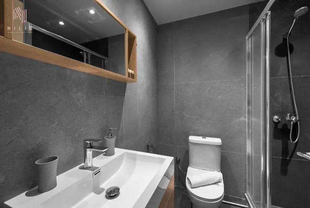 Big Apple studios and apartments, Nilie Hospitality MGMT