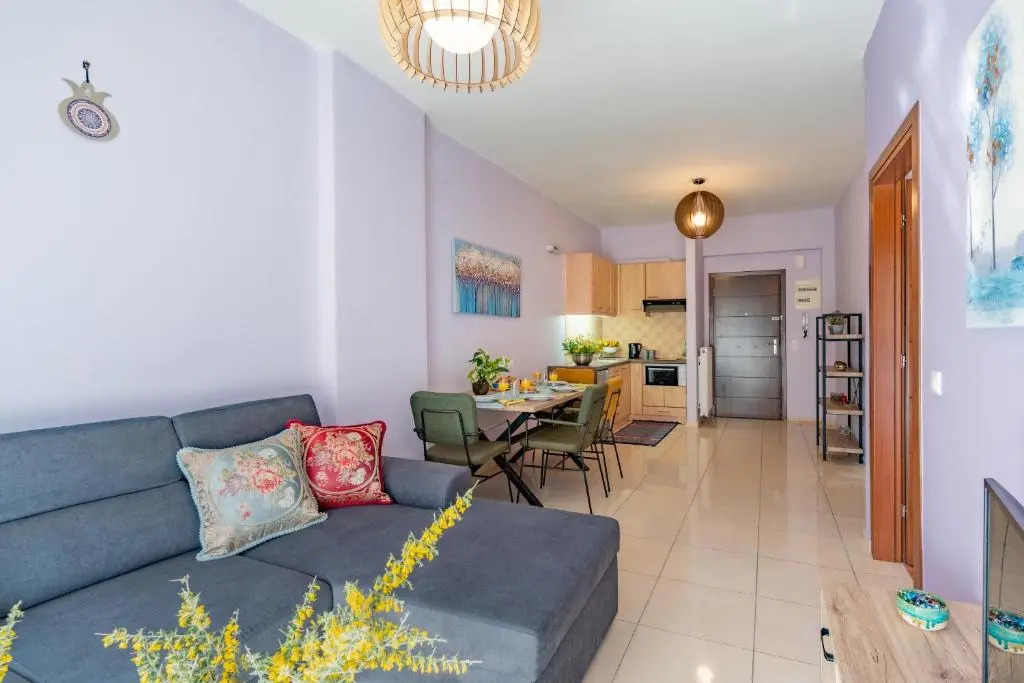 Arie's 1 Bedroom Apartment
