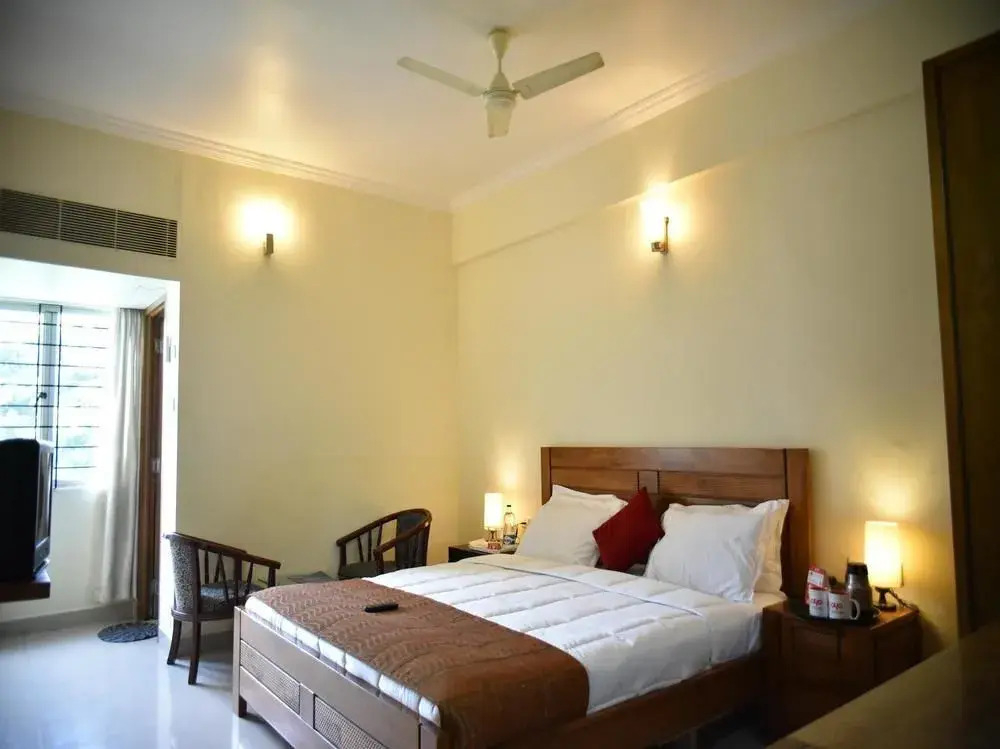 OYO 2724 Hotel PLA Residency