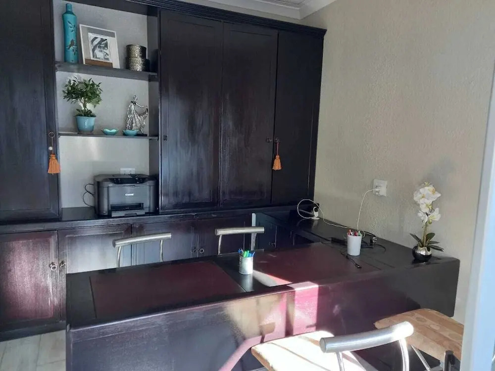 Up21 Guest House