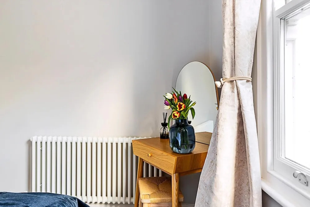Lovely Bishops Park Flat